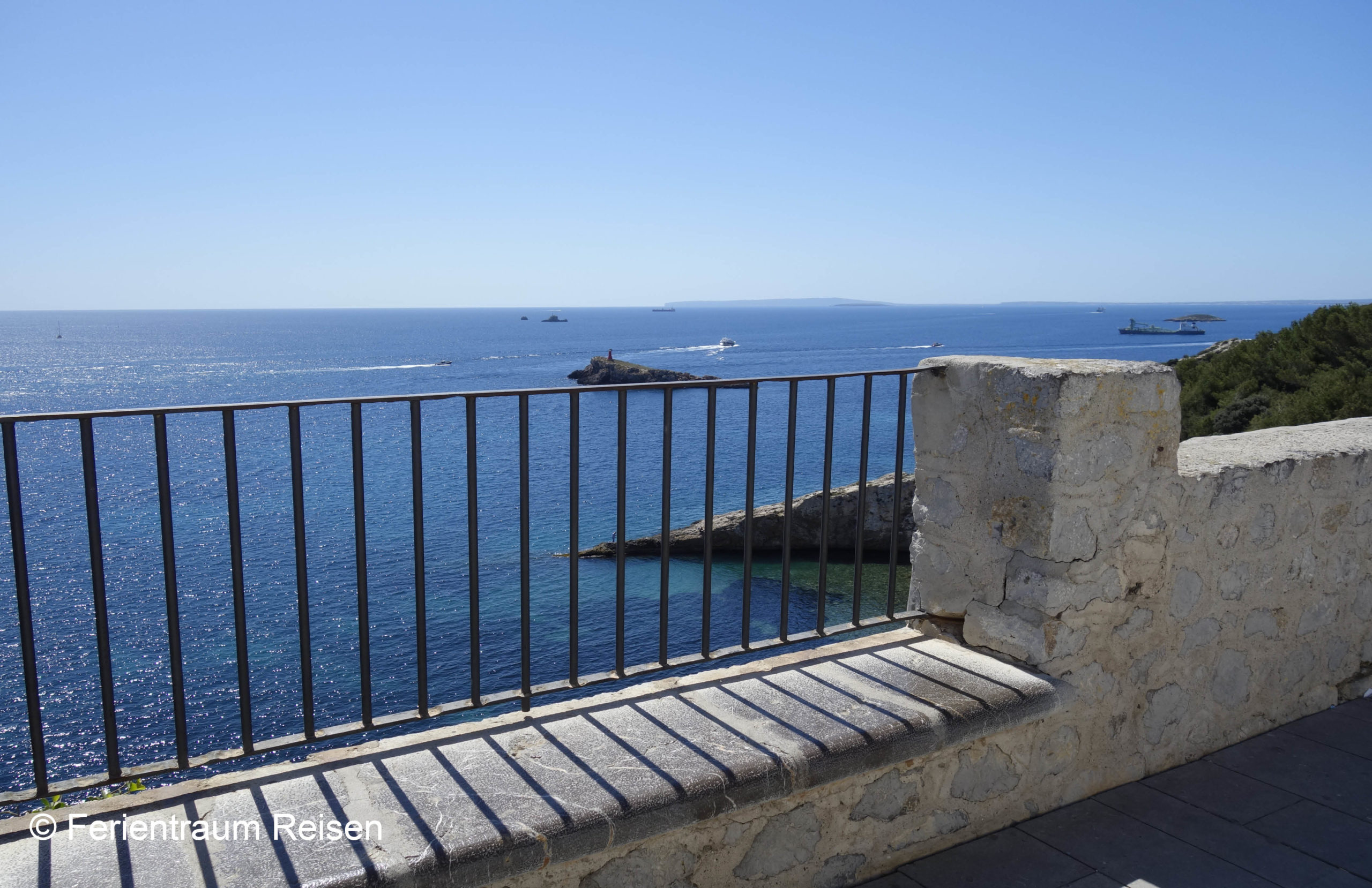 Ferientraum Reisen Blick aufs Meer Ferientraum Reisen Blick aufs Meer